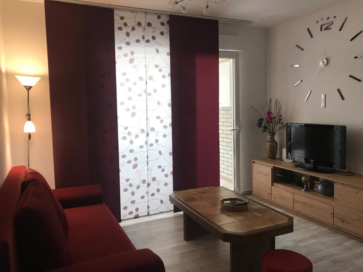 Appartamento Priko Cetine Omiš Esterno foto